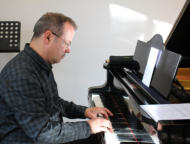 "Auf neuen Wegen, Märchen und Musik" im Bahnhof Bassum